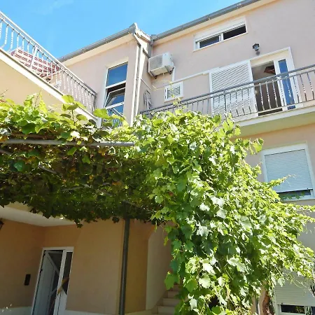 Marko Apartment *